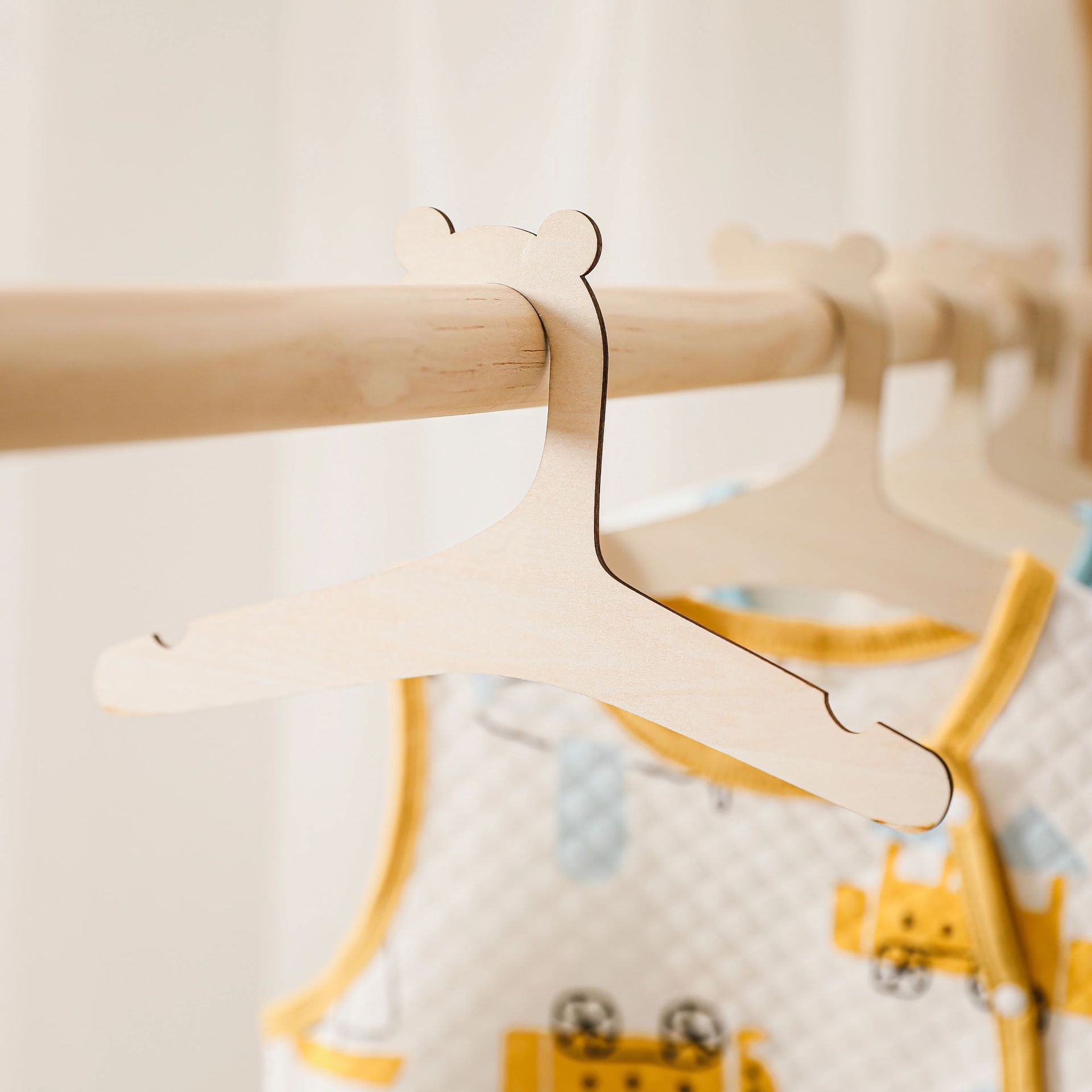 5/10 шт. Деревянные детские ве – обзор и цена Baby Clothing Hanging Rack